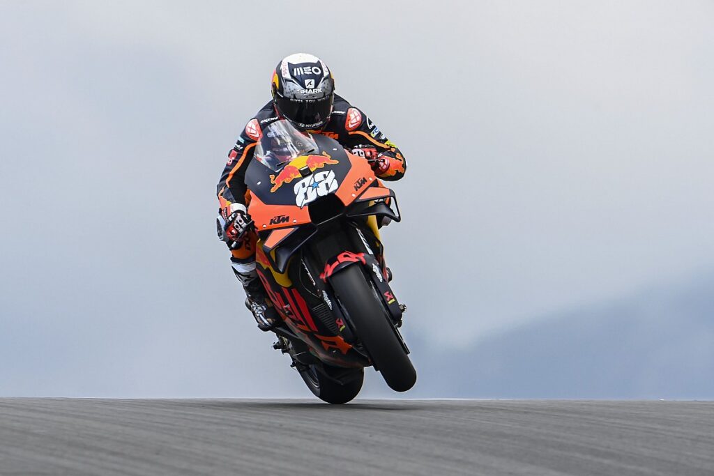 KTM unhappy with Portugal MotoGP tyre "handicap"