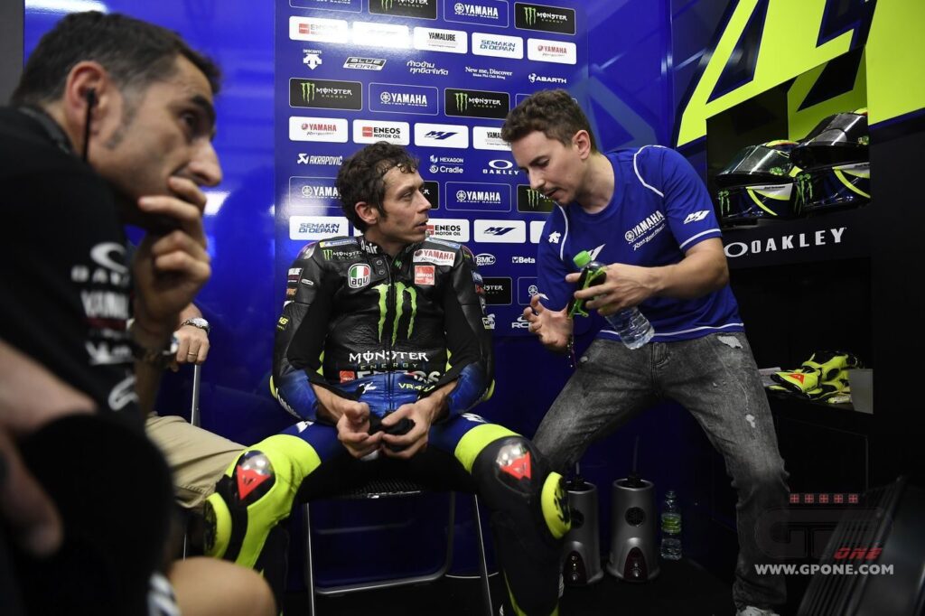 In MotoGP, Lorenzo Yamaha reveals Rossi's ultimatum: "In 2010 he said: 'Either him or me.'"