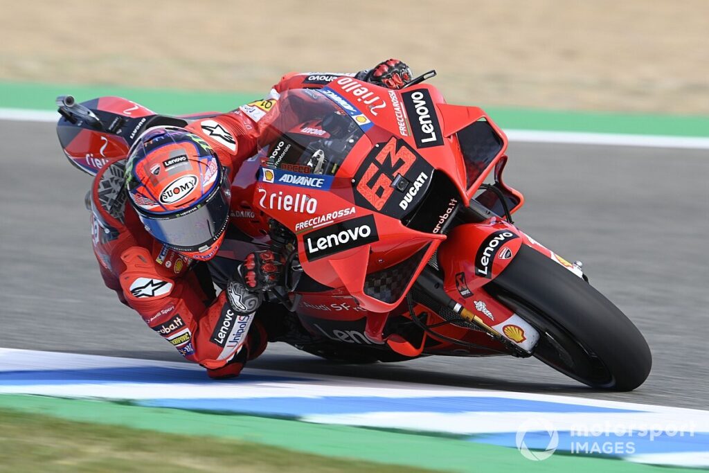 Bagnaia tops FP2 from Quartararo