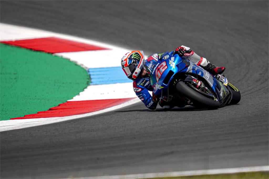 Rins criticizes Zarco: "I don't think anyone will complain about my overtaking"