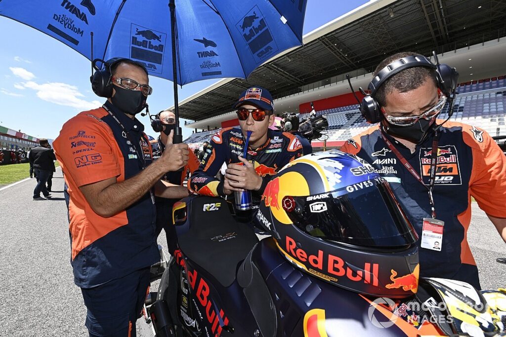 Fernandez to step up to MotoGP in 2022 with Tech 3 KTM