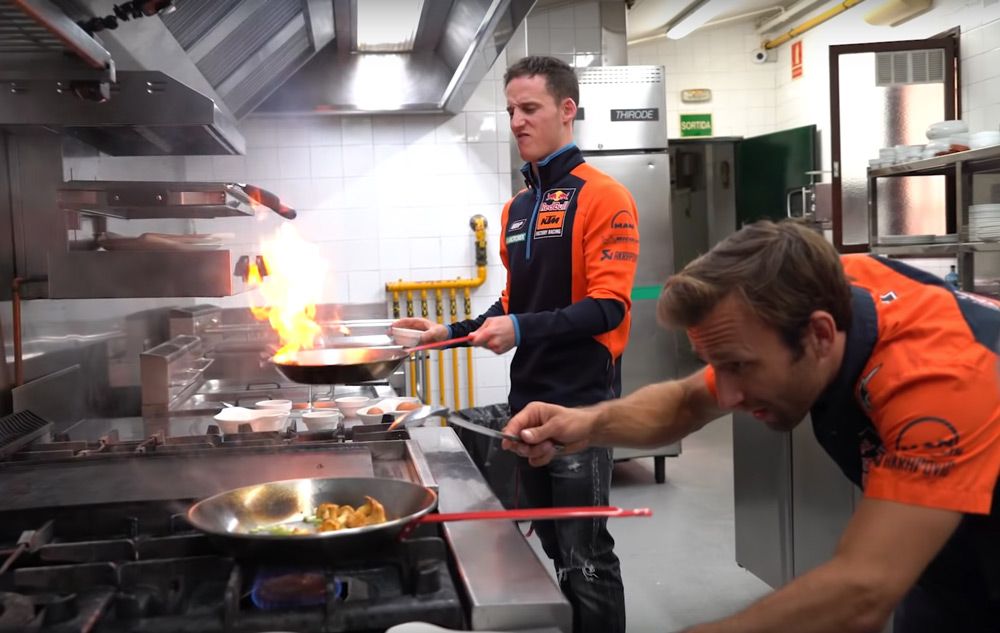 MotoGP, Pol Espargarò and Zarco: from handlebars to pan
