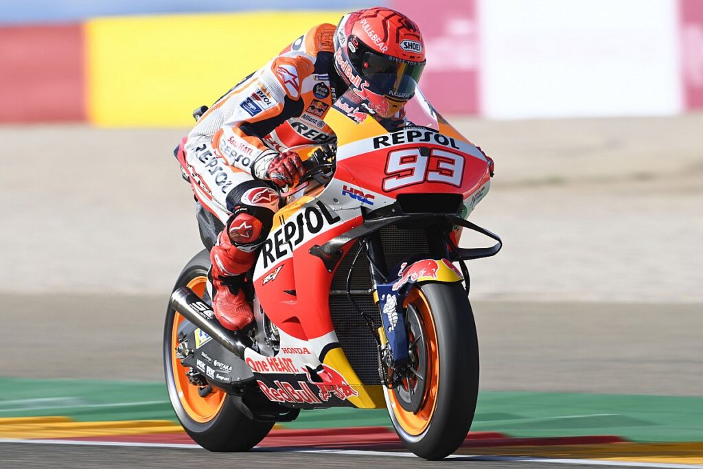 Marquez leads FP1 by a second, Vinales returns