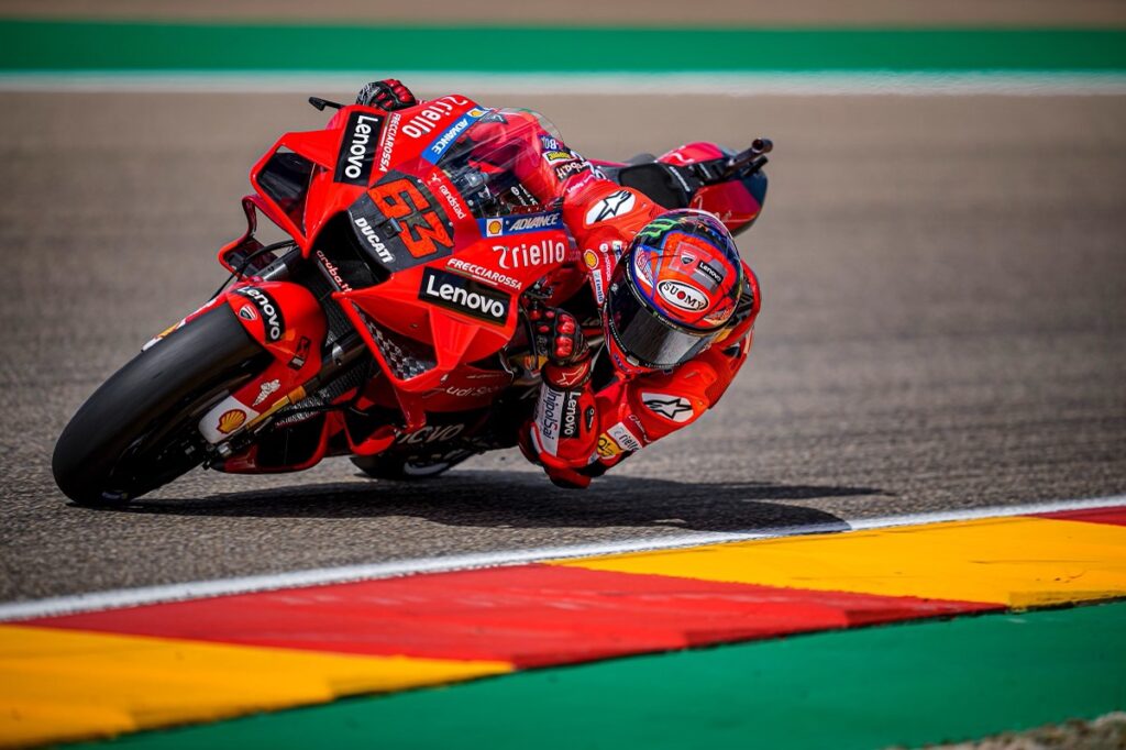 Bagnaia storms to Aragon MotoGP pole to lead Ducati 1-2