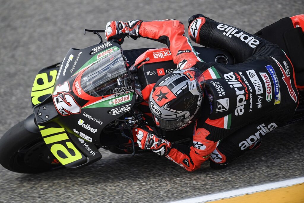 Vinales leads the rain-hit FP1 for Aprilia