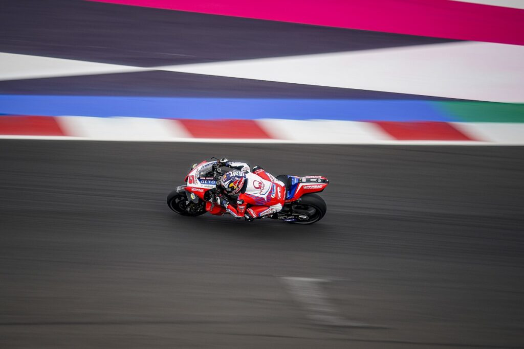 Johann Zarco successfully operated on his right arm