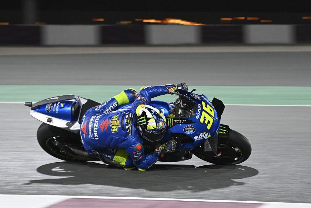 I have to do MotoGP qualifying laps in an "unnatural" way