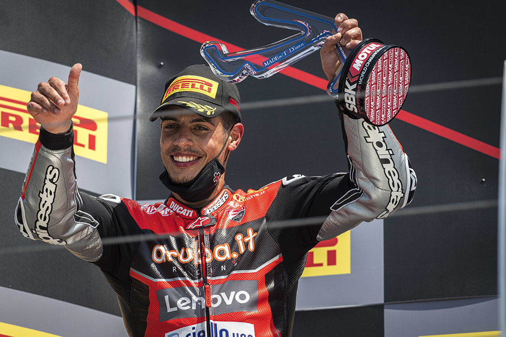 SBK, Rinaldi: "Bayliss told me: You can use 'my' number 21, but you have to accelerate"