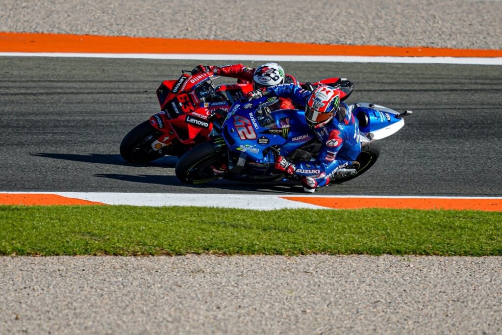 Rins crash due to having to ‘ride at the limit of the Suzuki’