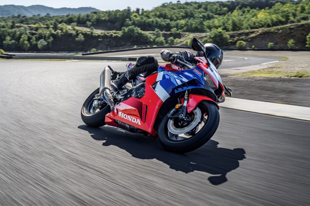 Honda CBR1000RR-R Fireblade presented at EICMA 2021