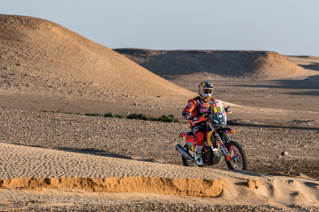 Toby Price wins the fifth stage of the Dakar