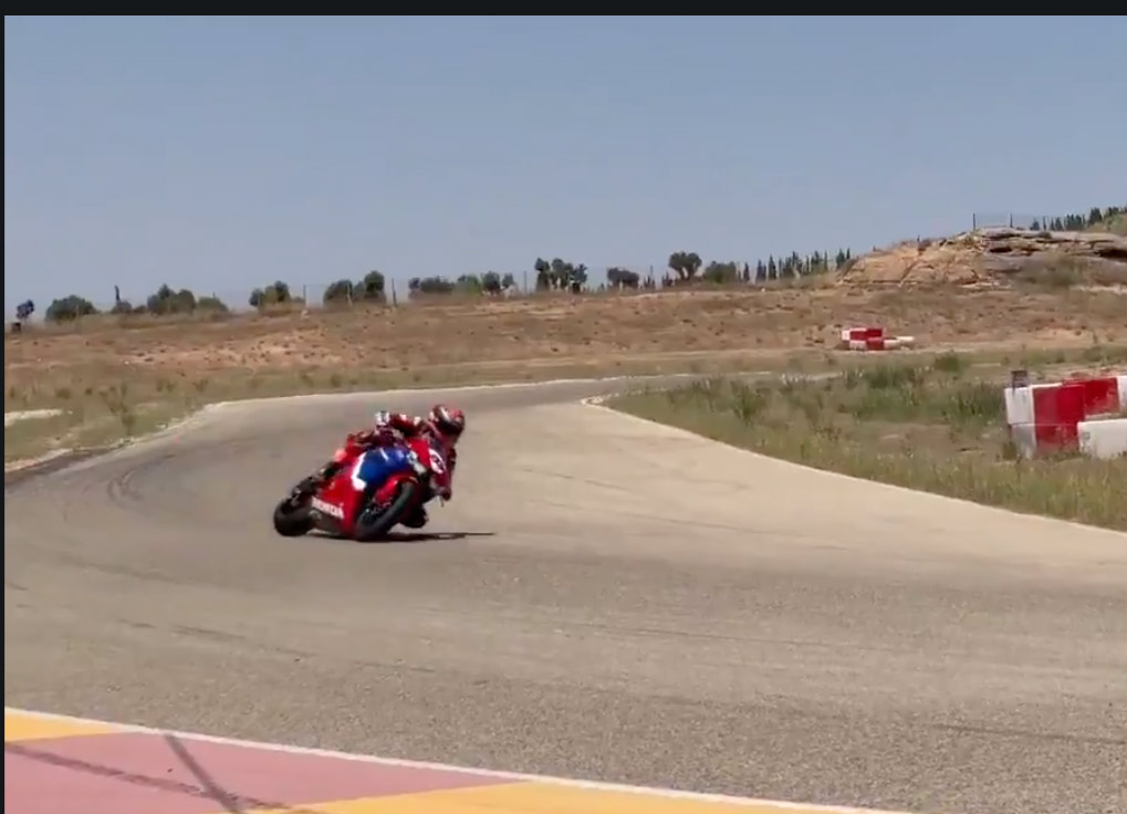 MotoGP, VIDEO - Marc Marquez in Aragon with a CBR 600: a sideways summer