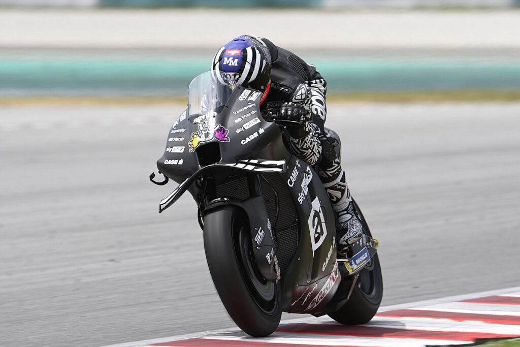 Espargaro leads Aprilia 1-2, Marquez crashes