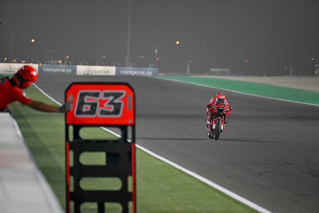 MotoGP, Pecco Bagnaia: “I'm here to win, not to be a tester”.  Hey is right?  - MotoGP - Moto.it
