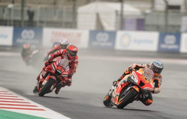 Espargaro salvages points in complicated Indonesia weekend