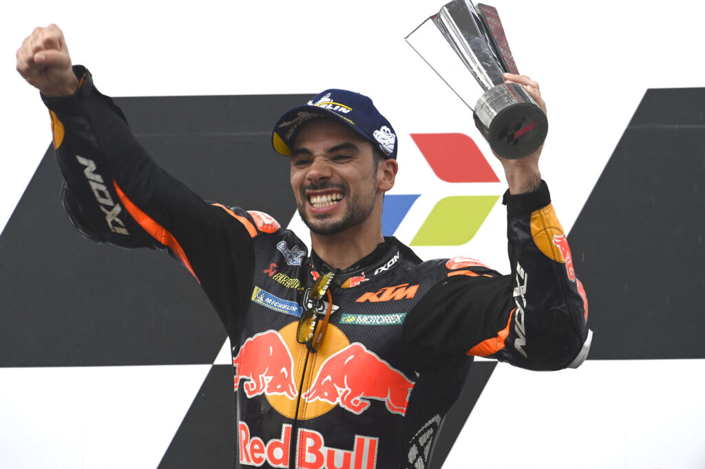 Oliveira joins elite with fourth MotoGP win after run o...