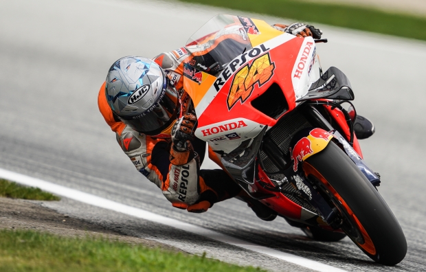 Sunday fight back the plan for Espargaro and Bradl