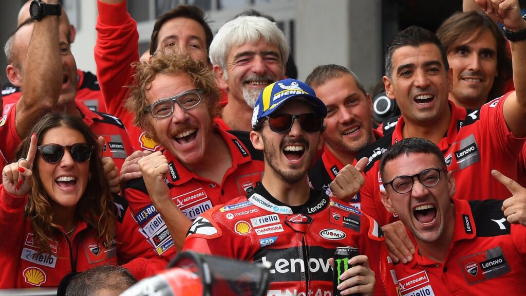 MotoGp, Pecco Bagnaia and the 7 "allies": Ducati clear on possible team orders