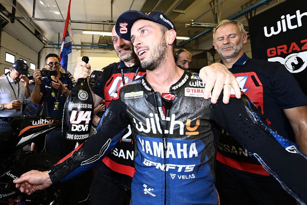 Dovizioso didn't expect “crazy” support on “perfect” MotoGP farewell