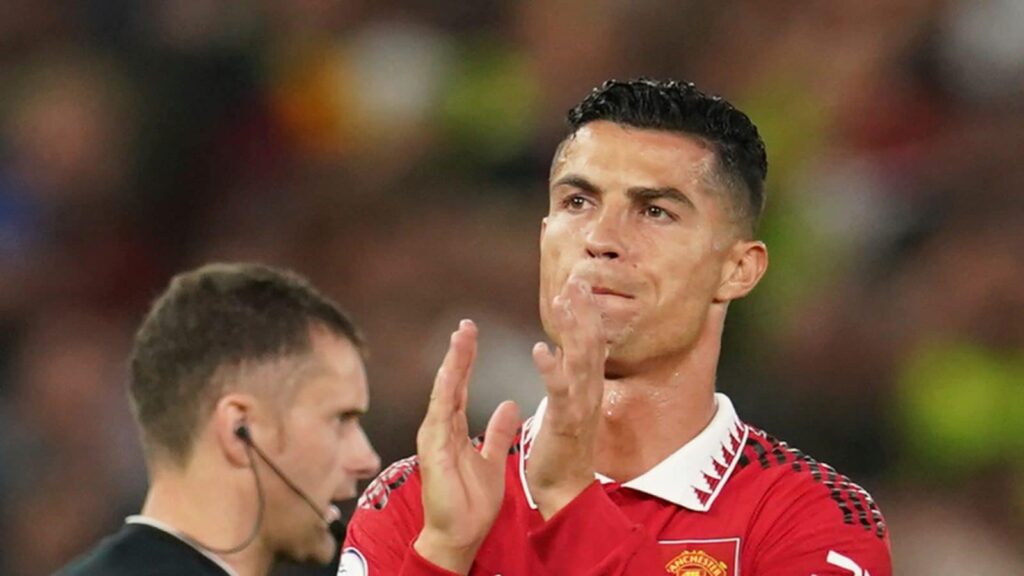 Cristiano Ronaldo Mends Fractured Relationship in Manchester United Dressing Room