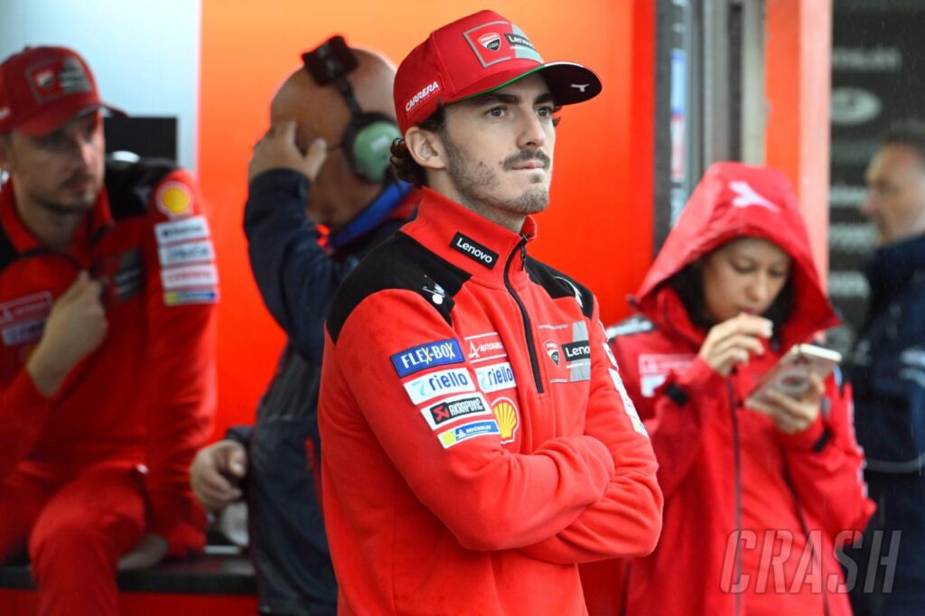 Japanese MotoGP: Francesco Bagnaia: Sarcastic clap at 'myself for idiot manoeuvre, I was too ambitious' |  MotoGP
