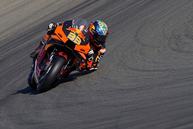 Brad Binder (33) of Republic of South Africa and Red Bull KTM Factory Racing during the qualifying of at Ricardo Tormo Circuit on November 13, 2021 in Valencia, Spain.
