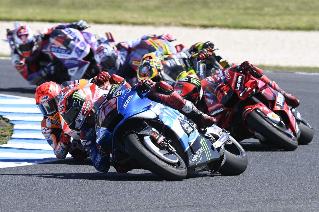 Quartararo crash gives Bagnaia points lead, Suzuki's Rins wins