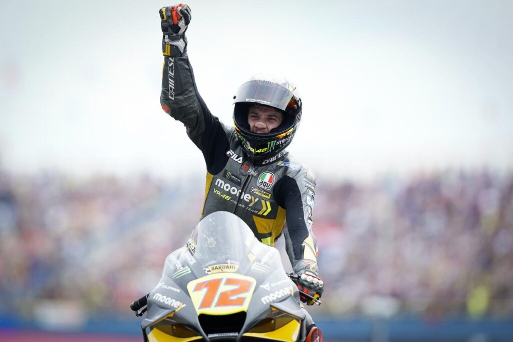 Bezzecchi confirmed to stay with VR46 for one more MotoGP season