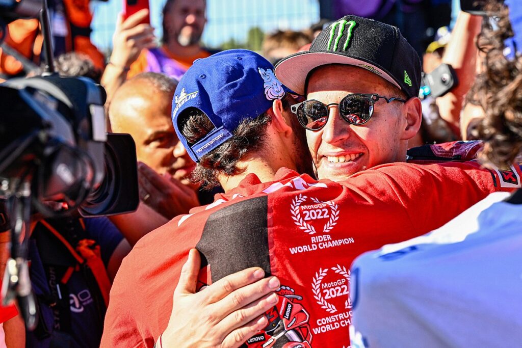 Was the MotoGP 2022 title won by Bagnaia or lost by Quartararo?