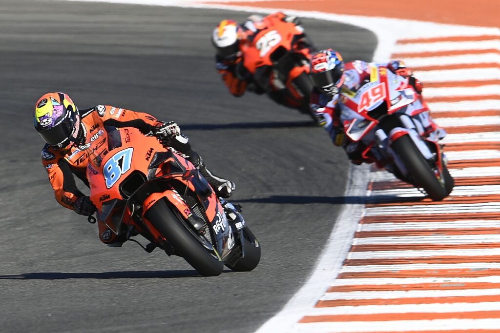 Gardner “glad I don't need to get on” KTM MotoGP bike again