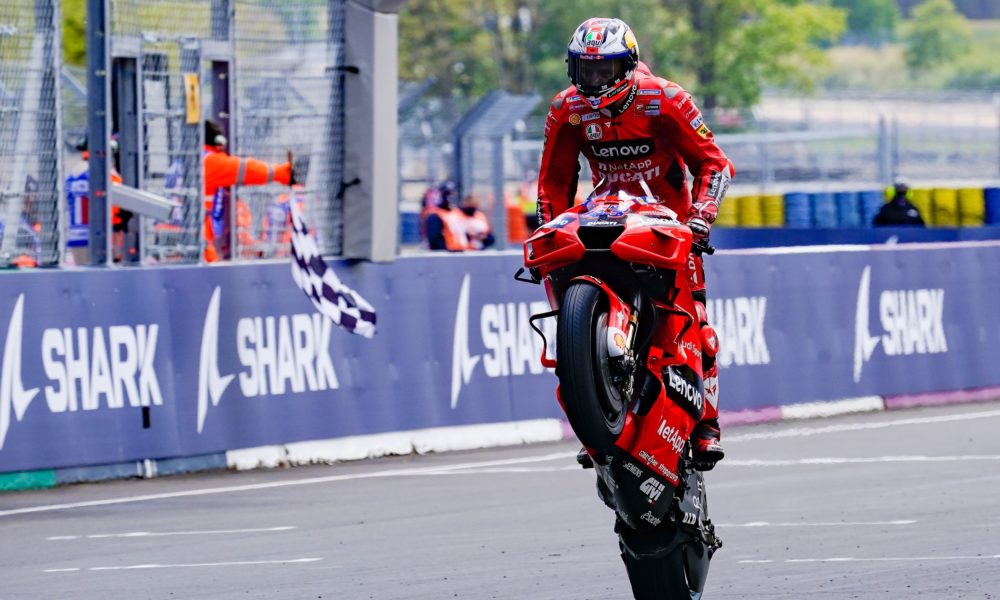 Jack Miller gives audience a thriller at Le Mans!