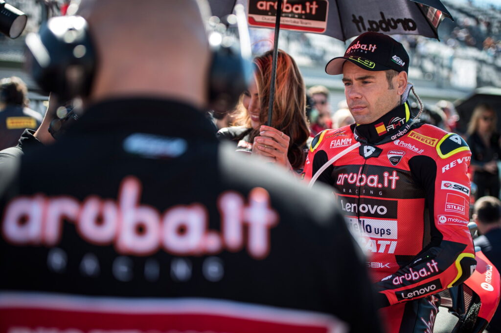 WSBK Superbike Barcelona : Álvaro Bautista persiste sur Magny-Cours avant de jouer l'épouvantail en Espagne...